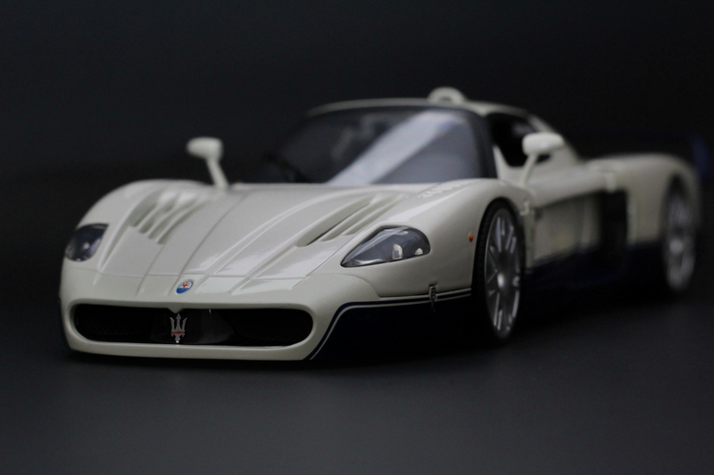 Illustration for article titled Maserati MC12 by Hot Wheels in 1:18
